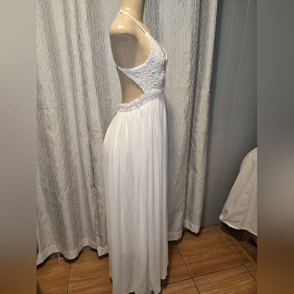 WHITE EMBROIDERED SUMER DRESS NWT - Picture 3 of 12